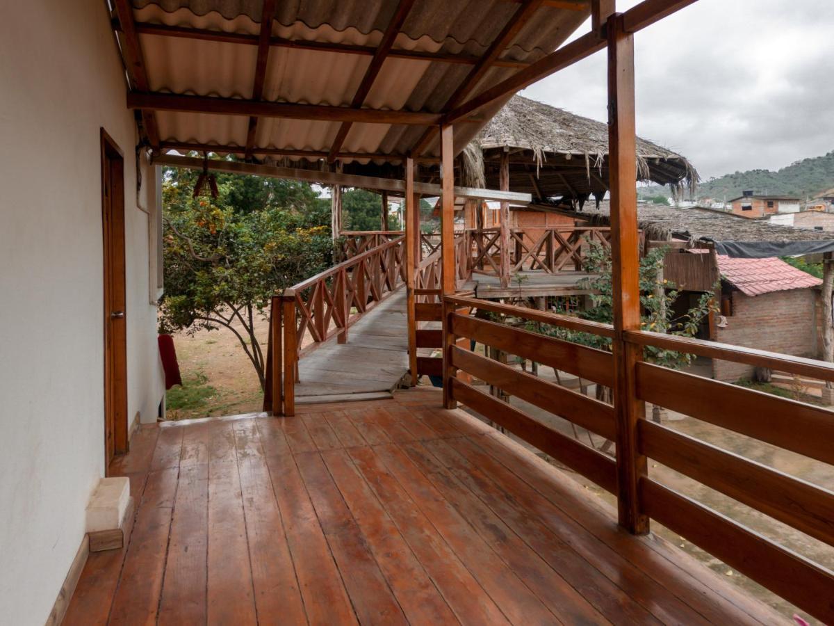 Hostal Tortuga Dorada Пуэрто-Лопес Экстерьер фото