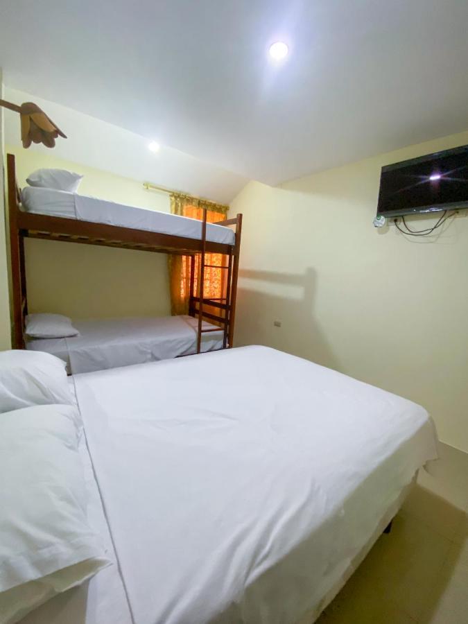 Hostal Tortuga Dorada Пуэрто-Лопес Экстерьер фото