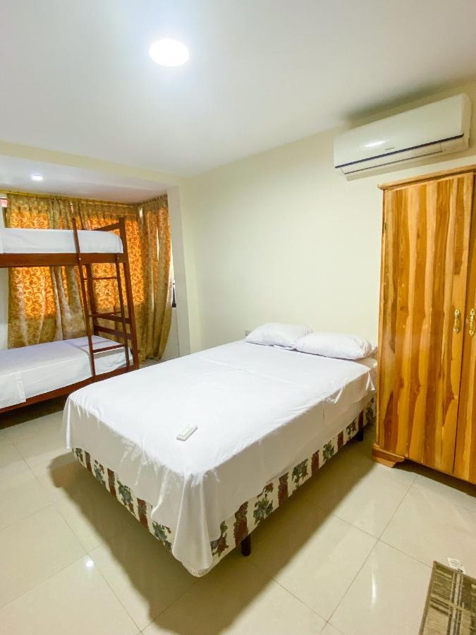 Hostal Tortuga Dorada Пуэрто-Лопес Экстерьер фото